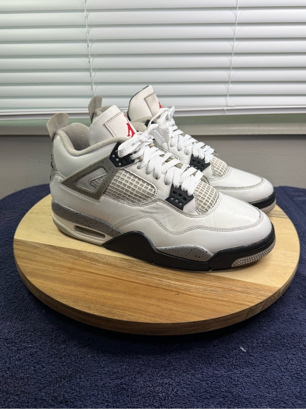 Jordan 4 Retro Cement (Men’s 9)